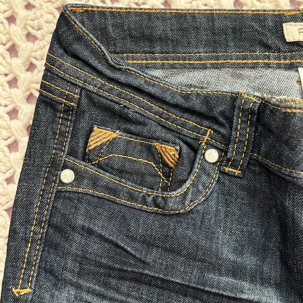 Arden B Embellished Back Pocket Bootcut Flare Jeans Women's Sz 6 W30 Dark Blue.